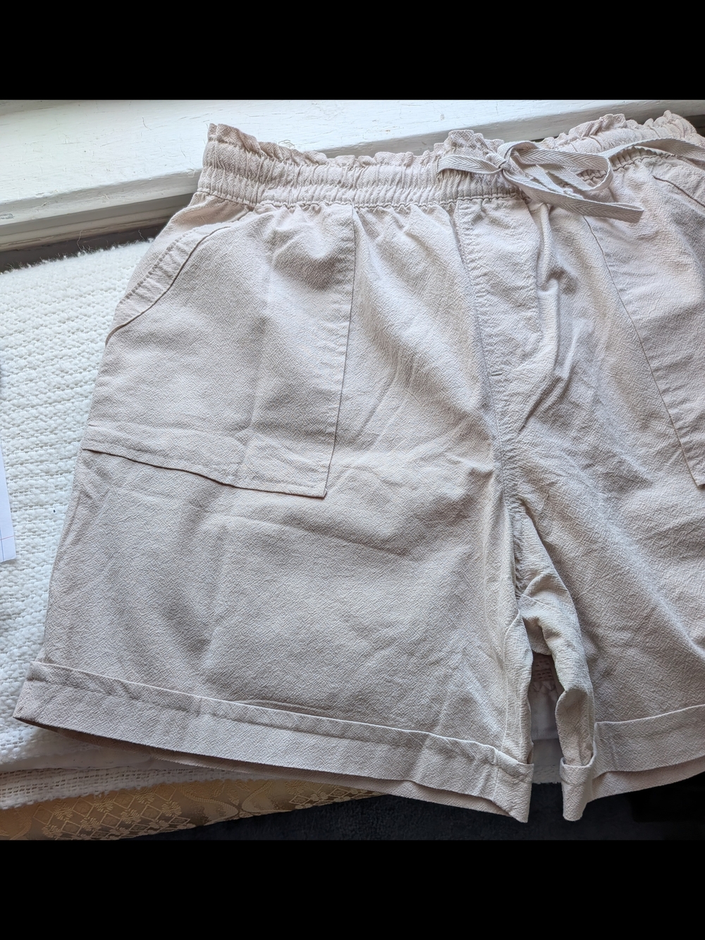Gloria Vanderbilt Women's Stone Wood Front Pocket Cotton Jax Pull On Shorts - Picture 2 of 7